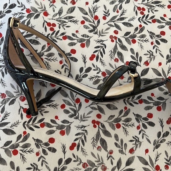 MRKT high heeled black shoe. Size 8.5. Beautiful condition. - Picture 4 of 8